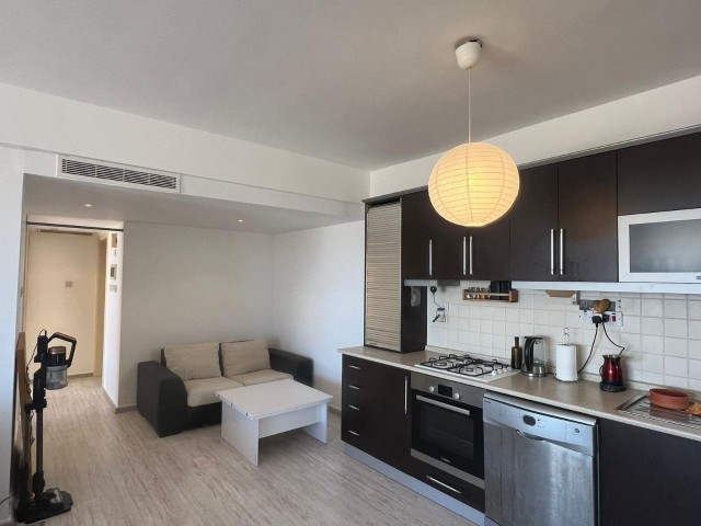 Girne Alsancak ta 2+1 Deniz Manzaralı Sakin Site İçerisinde Satılık Daire