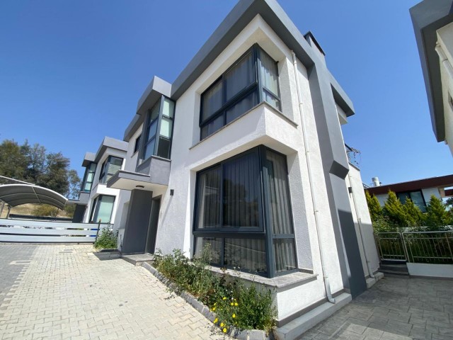 3+1 Ultra-Luxusvilla mit Garten zur Miete in Hamitköy Anıttepe, die ein stilvolles, modernes und elitäres Leben bietet