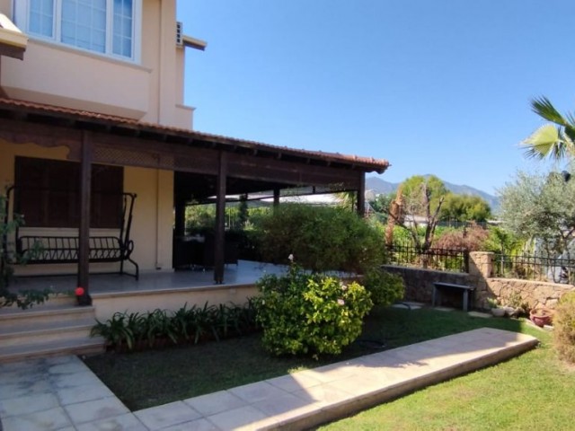 4+1, 230 m2 große Villa zur Miete mit Bahçe in Çatalköy, Kyrenia