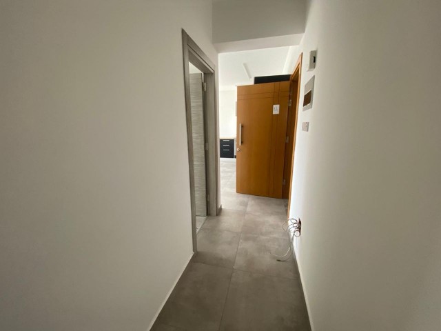 2+1, 85 m2 Wohnung mit Aufzug zum Verkauf mit Gewerbegenehmigung, bereit zur Lieferung in Nicosia Kızılbaş