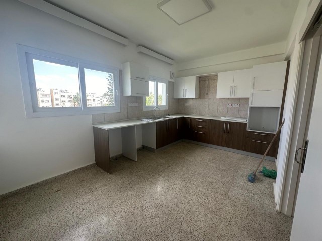 Clean, Cost-free 130m2, 3+1 Apartment for Sale in Küçük Kaymaklı