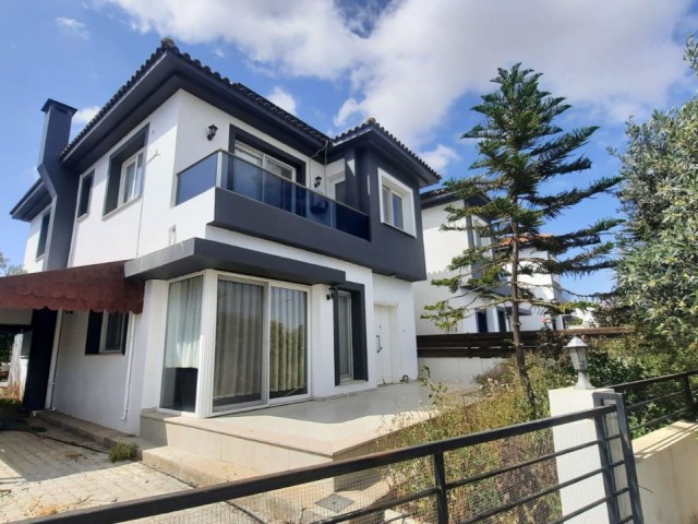 4+1, 210 m2 Villa for Rent in Yenikent