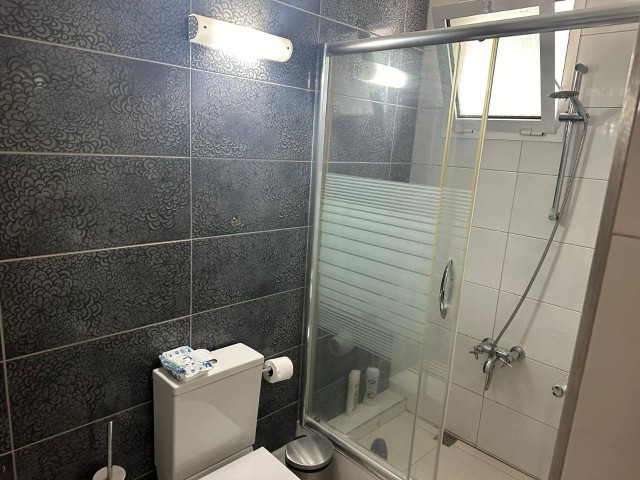 Lefkoşa Yenikent Belediye Bulvarı Üzeri 4+1, 145 m2 Ful Eşyalı Kiralık Apartman Dairesi