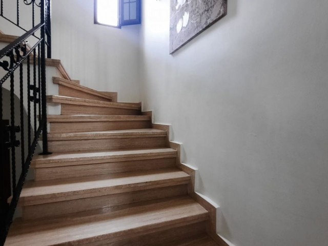 3+1, 180 m2 Semi-detached Villa for Sale in Nicosia, Küçük Kaymaklı