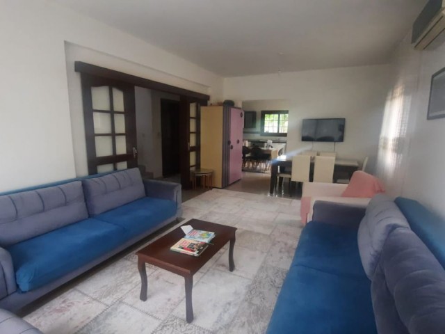 3+1, 180 m2 Semi-detached Villa for Sale in Nicosia, Küçük Kaymaklı