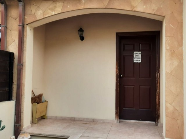 3+1, 180 m2 Semi-detached Villa for Sale in Nicosia, Küçük Kaymaklı