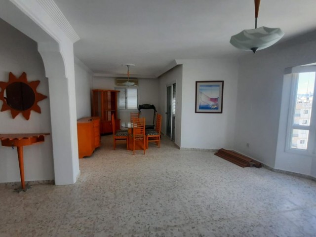 3+1, 160 m2 Apartment for rent in Nicosia Dereboyu