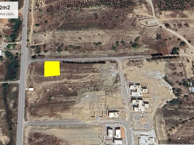 Plot for Sale in Nicosia Gönyeli, Suitable for Villa Construction, Green Area Behind, 782m2 2 Floor 