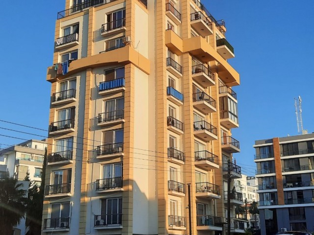 1+1, 65 m2 große Wohnung zum Verkauf im Zentrum von Kyrenia
