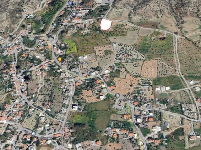 Land for Sale in Değirmenlik Region, 2.2 acres, 2962 m2, 2 floors, 90% zoning