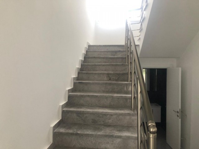 VILLA ZUM VERKAUF MIT 5 SCHLAFZIMMERN WEIT UNTER DEM MARKTWERT VON FAMAGUSTA SALAMISTE...IMMOBILIENBERATER: RINDIYE ARSLAN 0542 858 5000 ** 