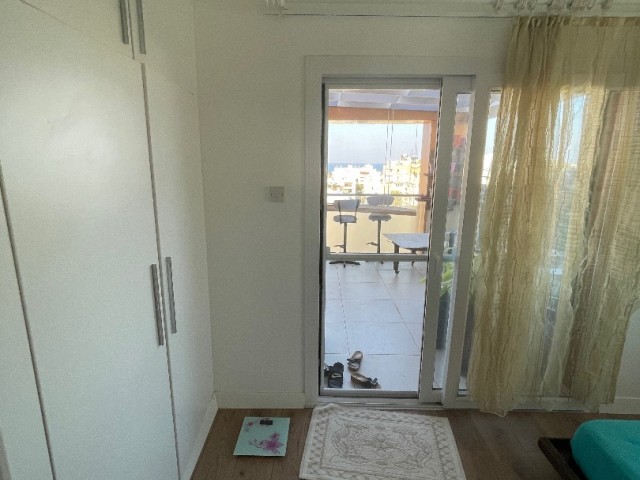 Mağusa karakol bölgesinde geniş bakımlı satılık  2+1 Penthouse daire❕❕