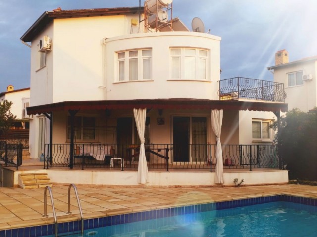 4+1 villa with pool in Esentepe ** 