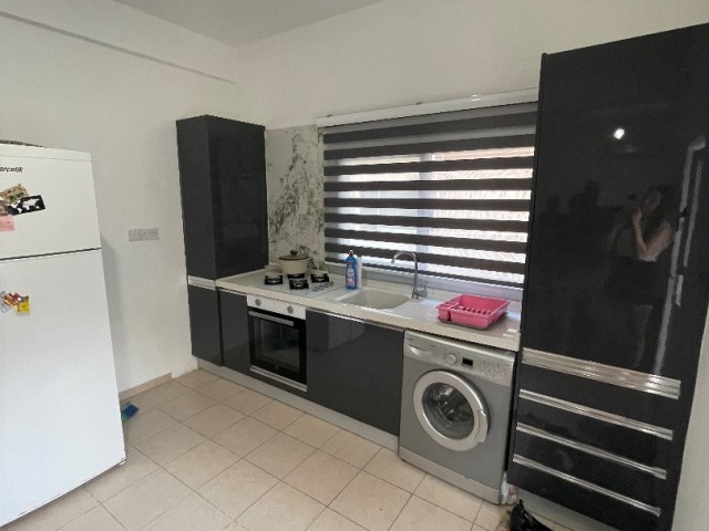 2+1 saubere Wohnung zur Miete in Famagusta tekant, ② Wassergebühr im Preis inbegriffen, ① 10 Monate ** 