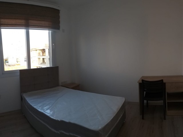 2+1 Wohnung zu günstigen Mieten in Famagusta Canakkale ** 