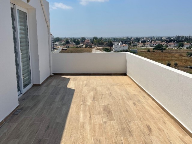 Luxus 2 + 1 Penthouse zu vermieten in Famagusta Canakkale ** 