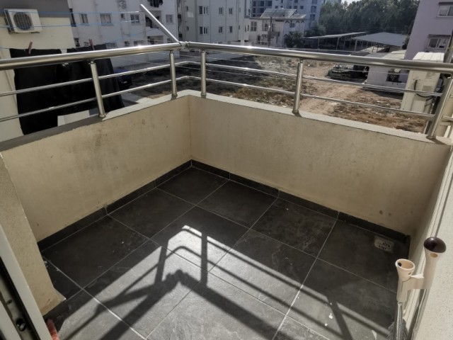 Erschwingliche Miete 2 + 1 Wohnung in Famagusta Kaliland mit Aufzug in jedem Zimmer klimatisiert️ ** 