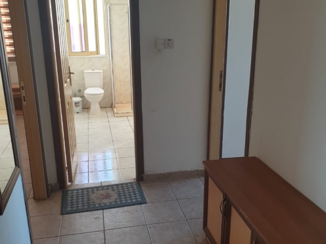 5 MIN WALK TO THE SCHOOL ON SALAMIS STREET 10 MONTHLY 3 + 1 RENTAL APARTMENT ** 