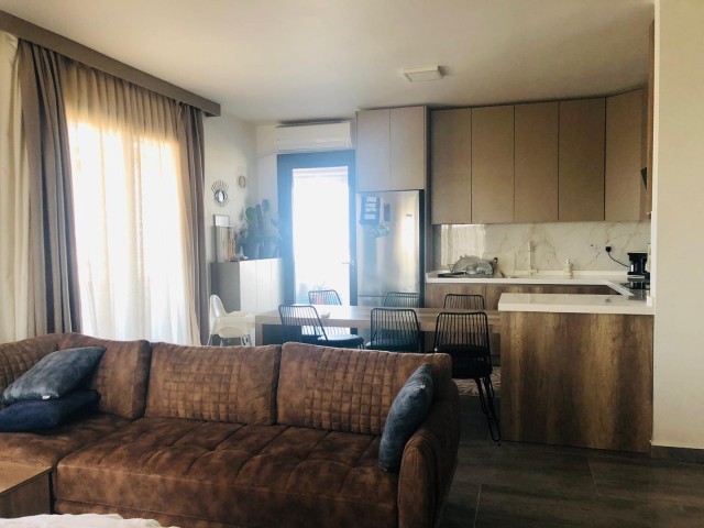 Voll möblierte 2+1 Penthouse zum Verkauf in Famagusta Yeniboğaziçi Bereich ‼️