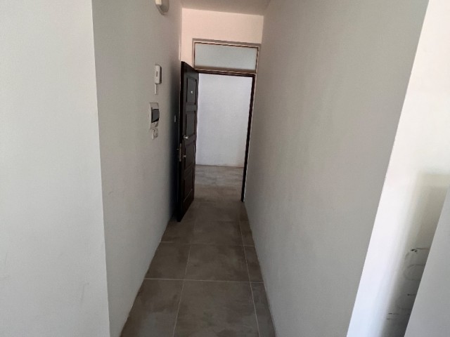 1+1 flat for rent next to the bus stop opposite Salamış Street in Famagusta Sakarya region, water is included in the price!!