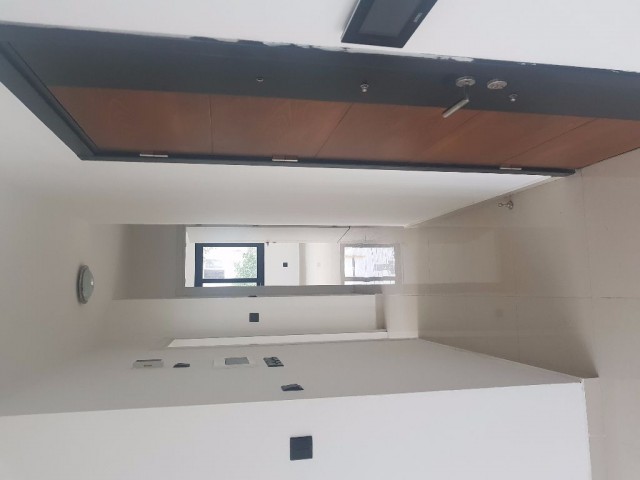 Flat For Sale in Yukarı Girne, Kyrenia