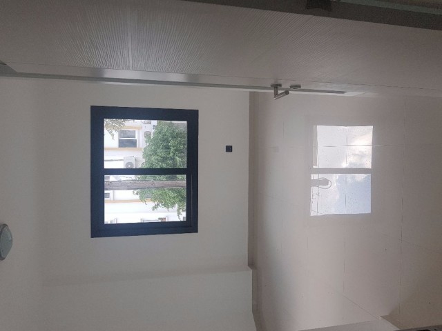 Flat For Sale in Yukarı Girne, Kyrenia