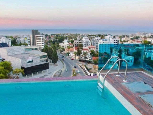 Girne Merkezde Restaurant&Bar izinli Penthouse (Ata Tower)