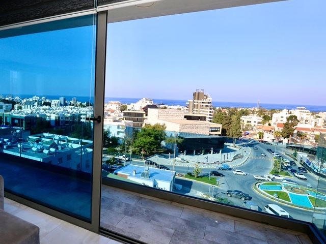 Girne Merkez'de prestijli ATA Tower'de kiralık (FOR RENT) OFİS VE KONUT! NO COMMISSION!