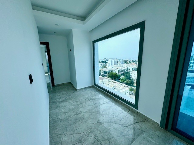 Restaurant/Bar-Penthouse for Rent with Commercial Permit!!