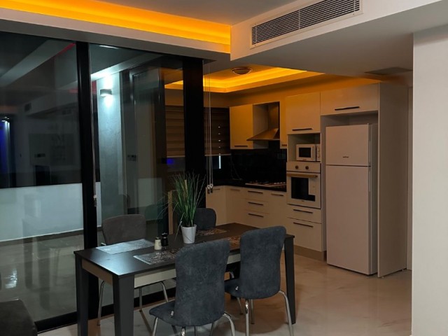 Girne Merkez'de Kiralık (FOR RENT) 3 Yatak Odalı PENTHOUSE! NO COMMISSION!!