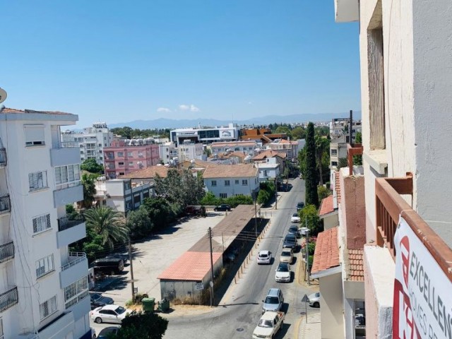 (*No Commission) 3+1 Flat at Walking Distance to Bus Services and DEREBOYU-the Center of Shopping and Social Life in Nicosia!