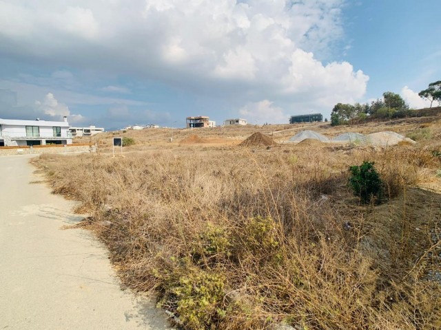 DEC Yesil Area - 80% Zoned - 750m2 - UNIQUE CORNER PLOT OF LAND in the MOST DECENT Area of Nicosia-Hamitkoy! ** 