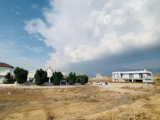 DEC Yesil Area - 80% Zoned - 750m2 - UNIQUE CORNER PLOT OF LAND in the MOST DECENT Area of Nicosia-Hamitkoy! ** 