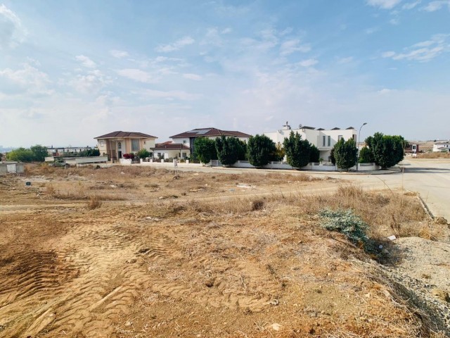 DEC Yesil Area - 80% Zoned - 750m2 - UNIQUE CORNER PLOT OF LAND in the MOST DECENT Area of Nicosia-Hamitkoy! ** 