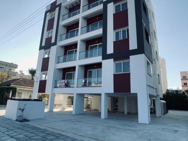 LEFKOŞA-MARMARA'da Asansörlü Yepyeni Apartmanımızın 1. Kat Dairesi İlk Şanslı Kiracısını Bekliyor!