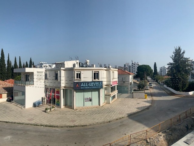 Lefkoşa'nın İş Dünyası Merkezi - YÜKSELEN DEĞER YENİŞEHİR'de Kiralık Mağaza (120m2) 