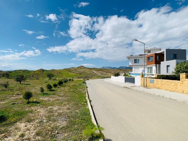 A PLOT of 955m2 Villas with PANORAMIC Views & Will Not be Closed in Front of you in the DECEST Area of NICOSIA-MITRELI! ** 