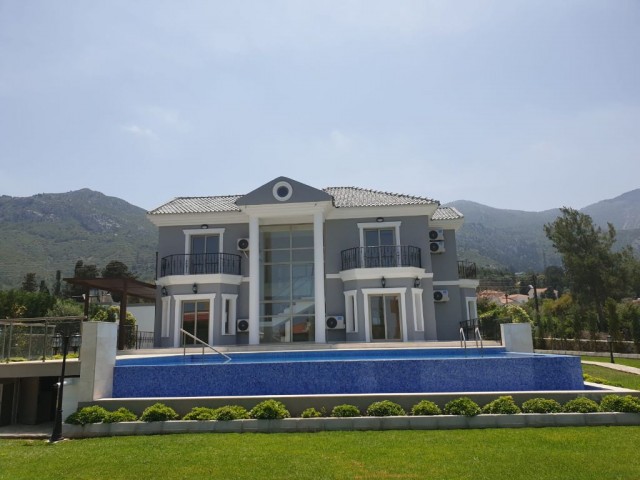 3+1 VILLA MIT POOL IN KYRENIA ZU VERKAUFEN ** 