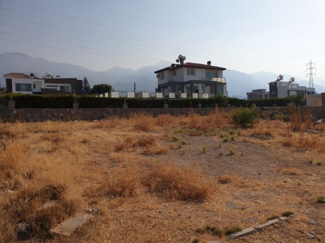 Residential Zoned Plot For Sale in Çatalköy, Kyrenia