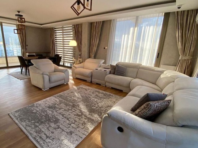 GİRNE'DE KİRALIK 3+1 PENTHOUSE 