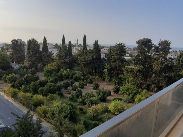 Flat To Rent in Girne Merkez, Kyrenia