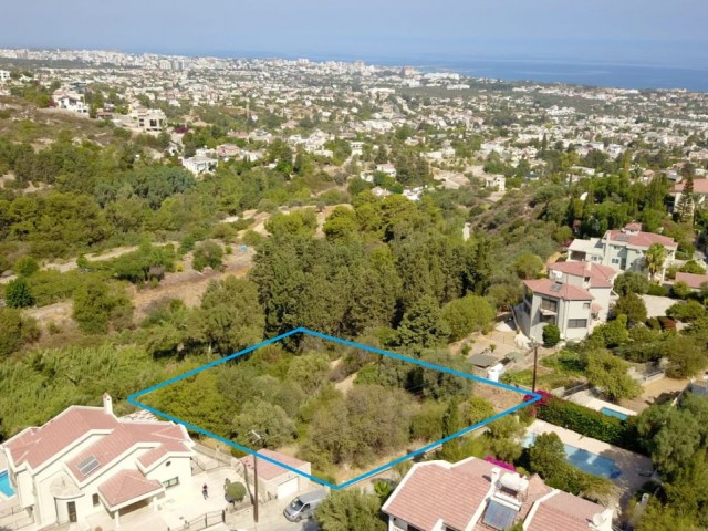 LAND FOR SALE IN BELLAPAIS ** 