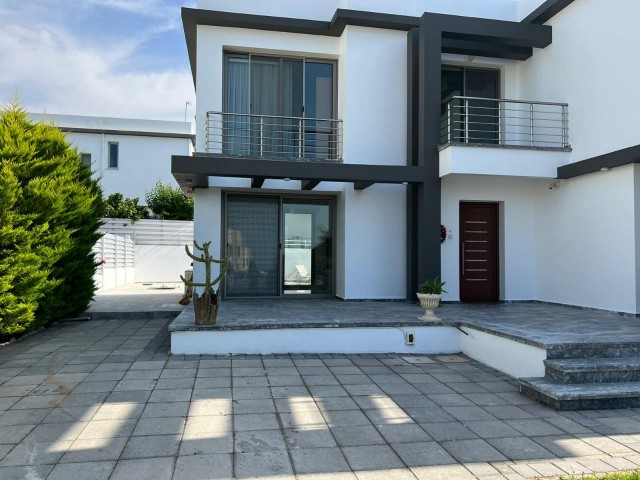 Ozel Havuz Lux 4+1 Villa