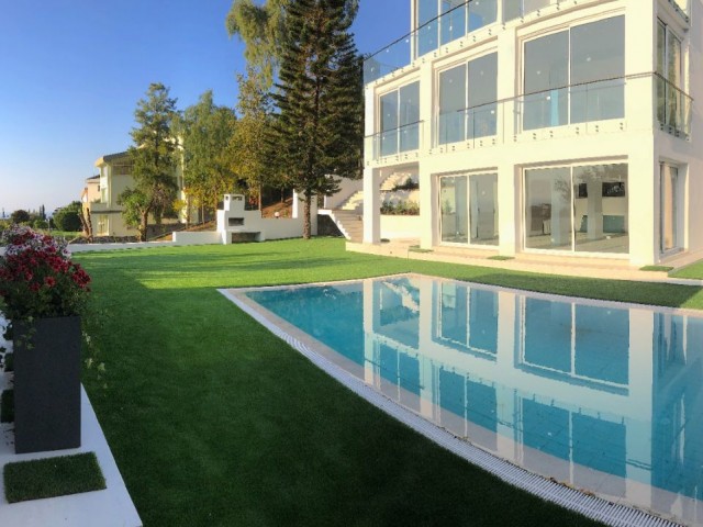 6+1 SUPERLUX VILLA WITH POOL FOR SALE IN KYRENIA