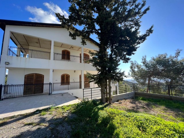 VILLA FOR SALE IN GIRNE-BOGAZ, WITHIN 6 DECORATIONS OF LAND, ON THE MOUNTAIN Slope