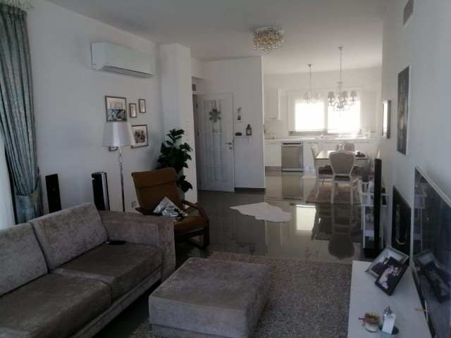 ALSANCAK'TA SATILIK 4+1 VİLLA