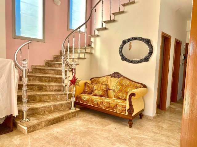 Villa for sale in Girne Center