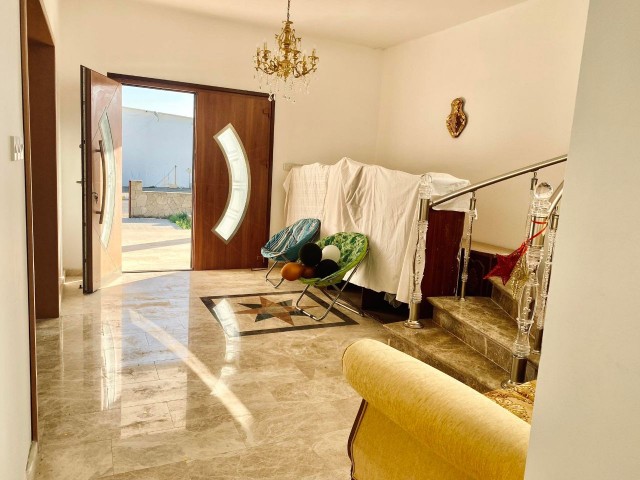 Villa for sale in Girne Center