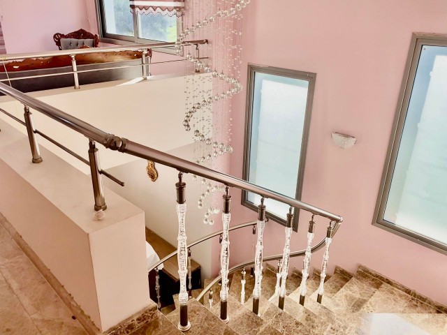 Villa for sale in Girne Center