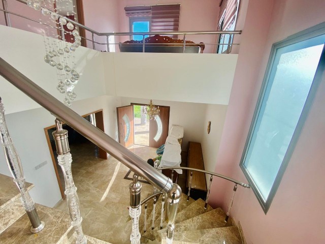 Villa for sale in Girne Center